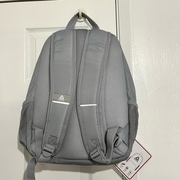 New Gray Reebok backpack - Picture 5 of 6
